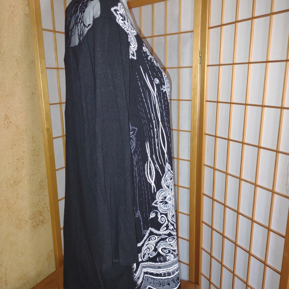 B.L.E.U. bling & lace 2X tunic top - Picture 9 of 10